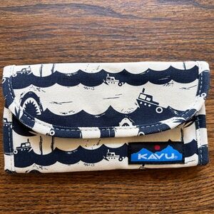 KAVU Big Spender Wallet in Shark Bait